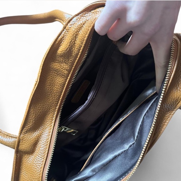 Tan Leather Tote with Double Handles and Structured Design - Picture 4 of 5